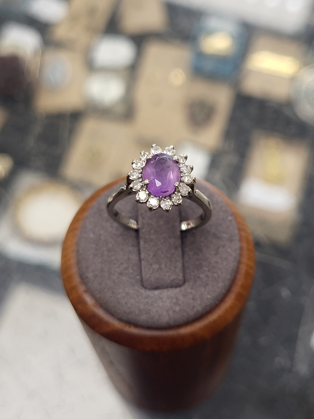 14K White Gold Diamond And Amethyst Ring - Damaged Gem - Selling At Melt - S 6.5